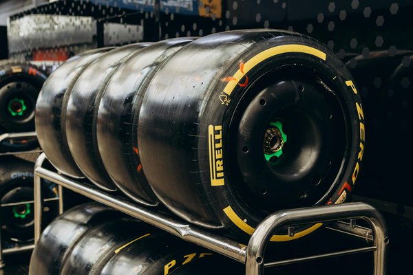 Comprehensive guide to brake fluid changes: expert timing advice for drivers in bustling uk cities